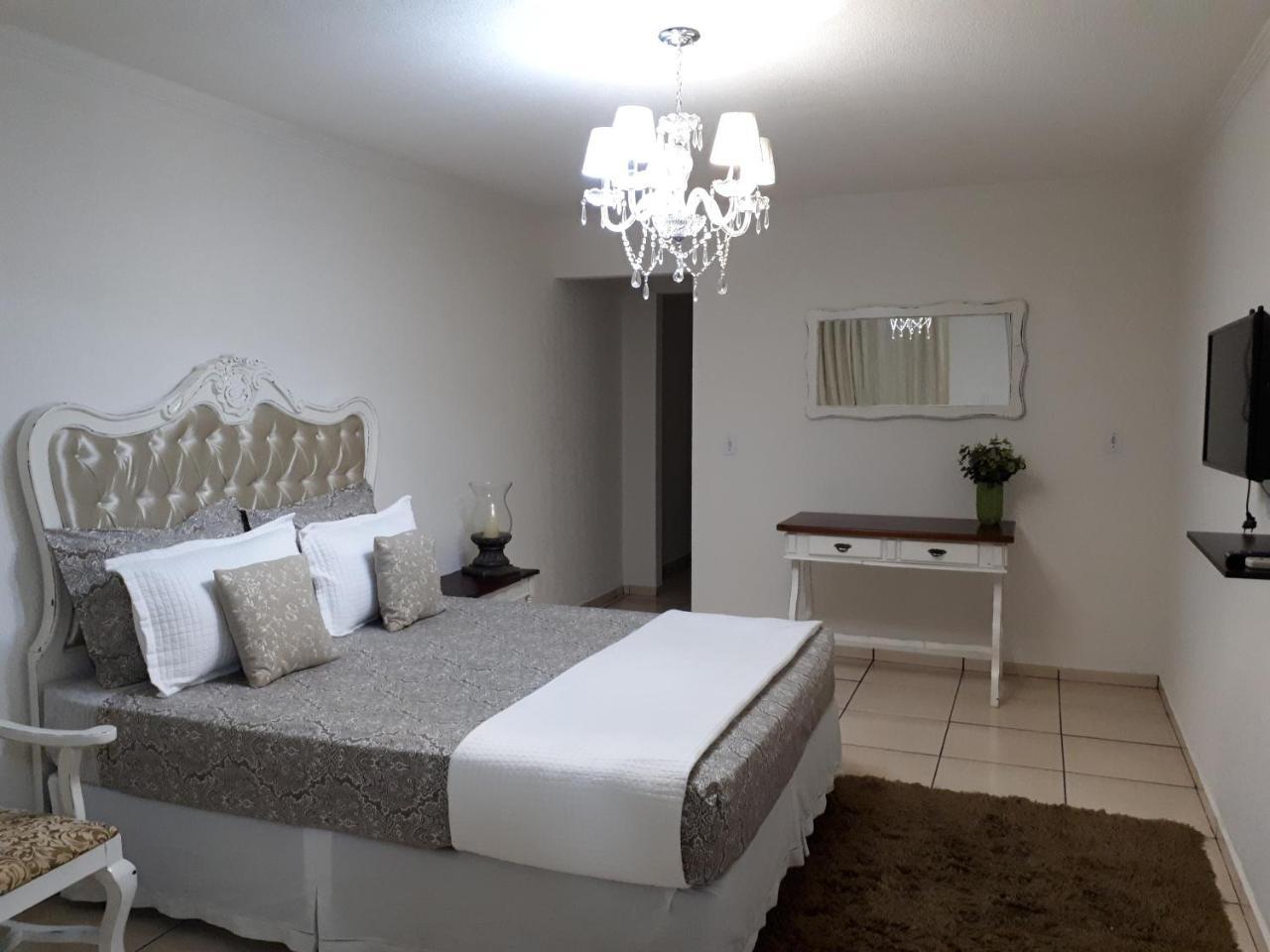 Pousada Cris Garden Bed&Breakfast Foz do Iguaçu Kültér fotó